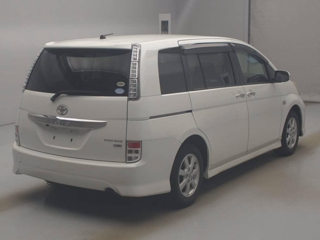 TOYOTA ISIS