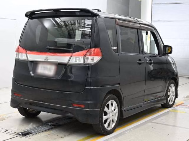MITSUBISHI DELICA D:2