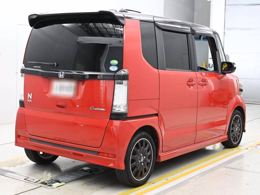 HONDA N-BOX