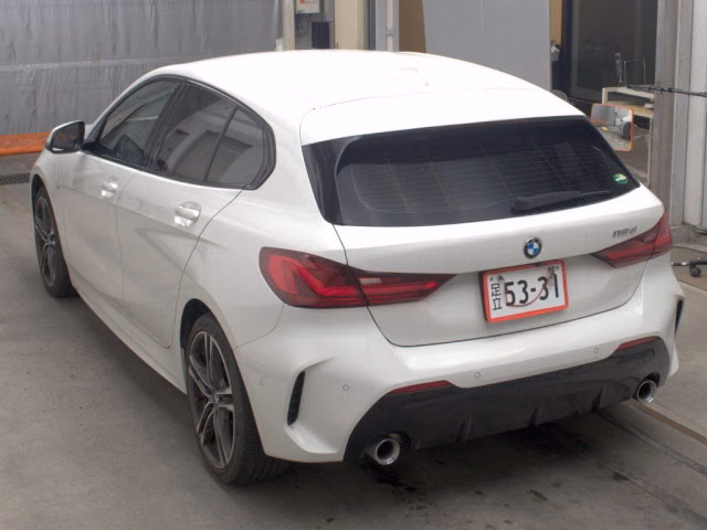 BMW 1-SERIES