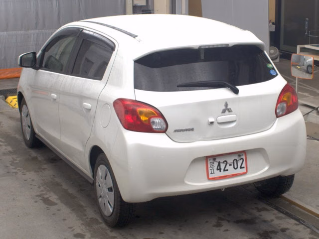 MITSUBISHI MIRAGE