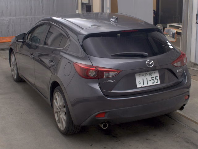 MAZDA AXELA