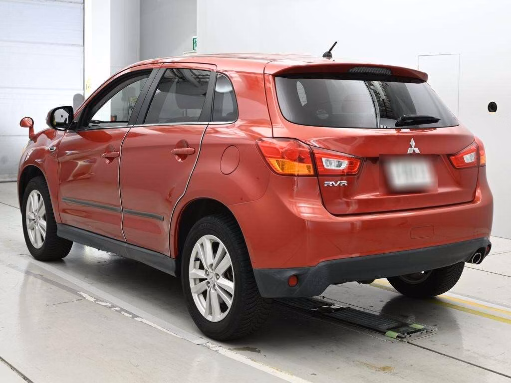 MITSUBISHI RVR
