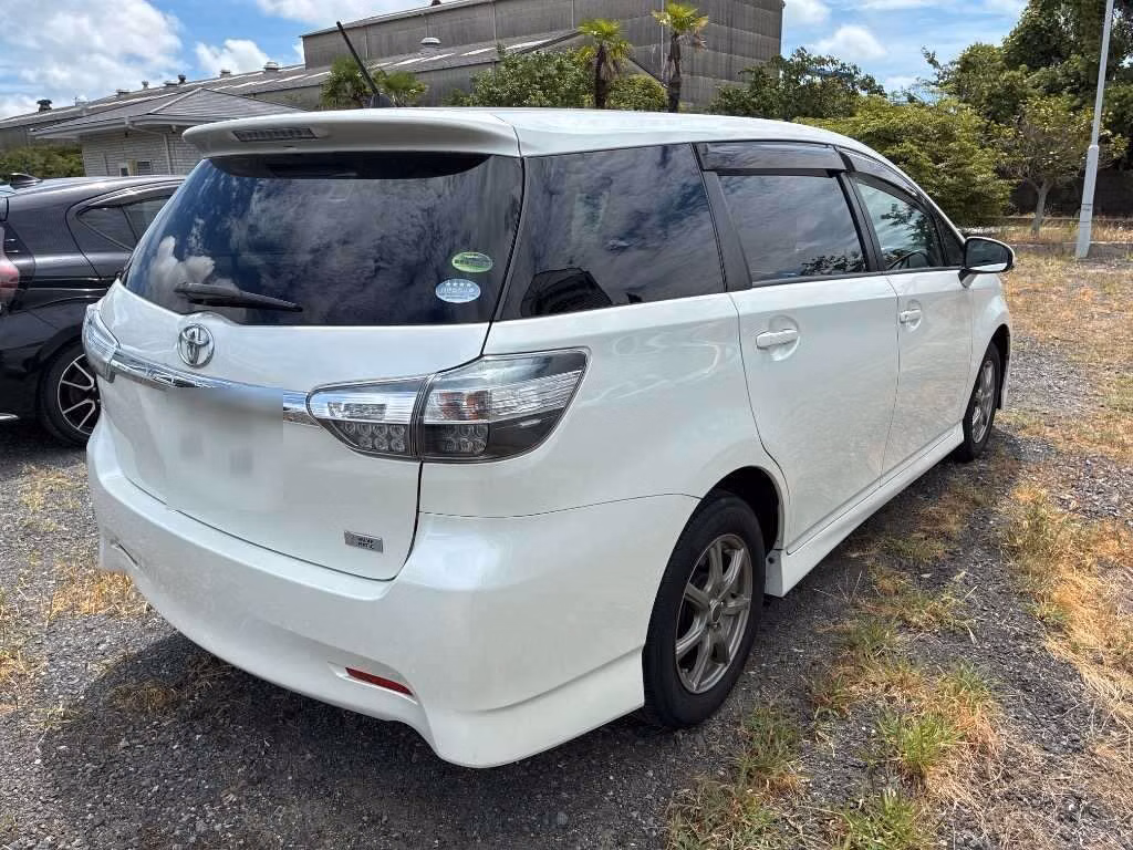 TOYOTA WISH
