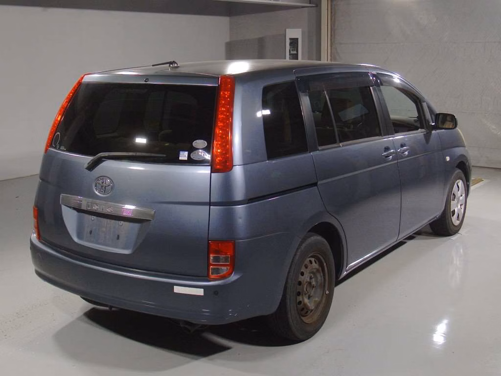 TOYOTA ISIS