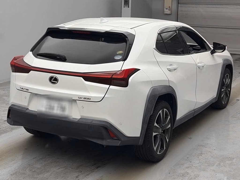 LEXUS UX200