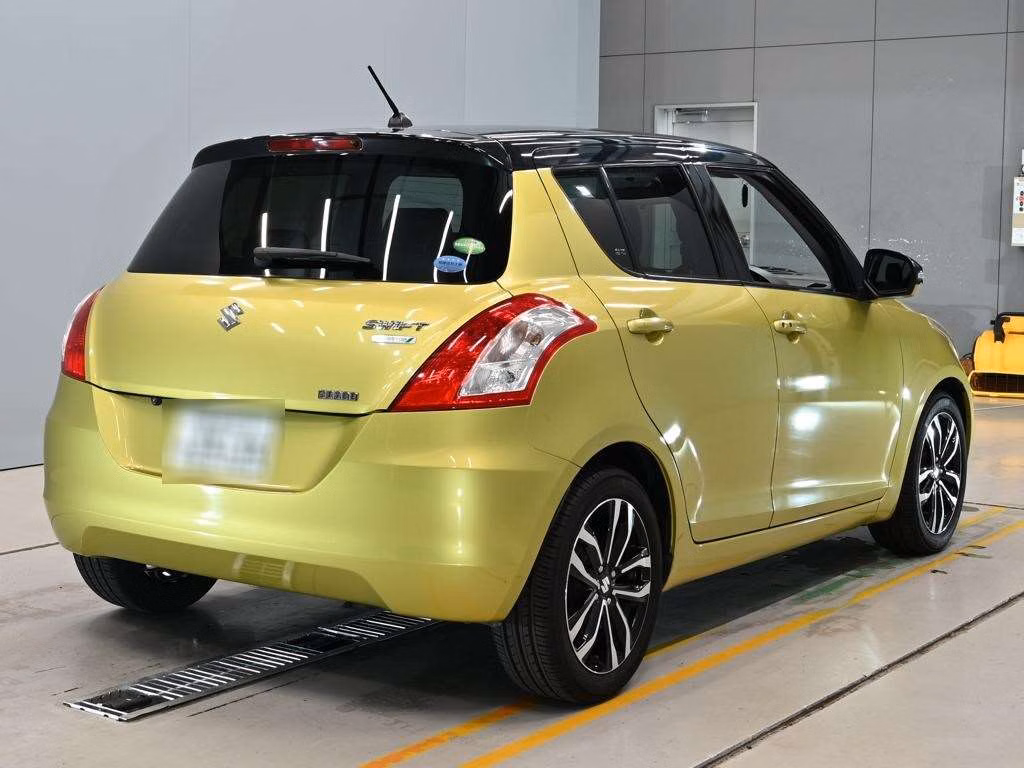 SUZUKI SWIFT