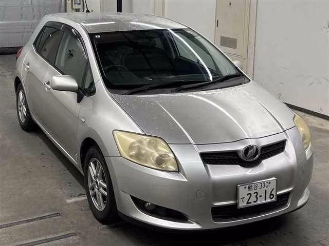 TOYOTA AURIS