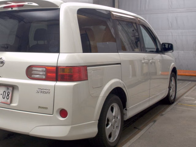 NISSAN LAFESTA
