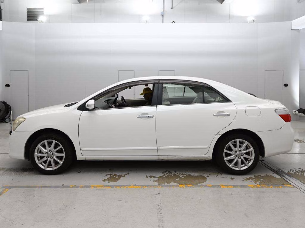 TOYOTA PREMIO