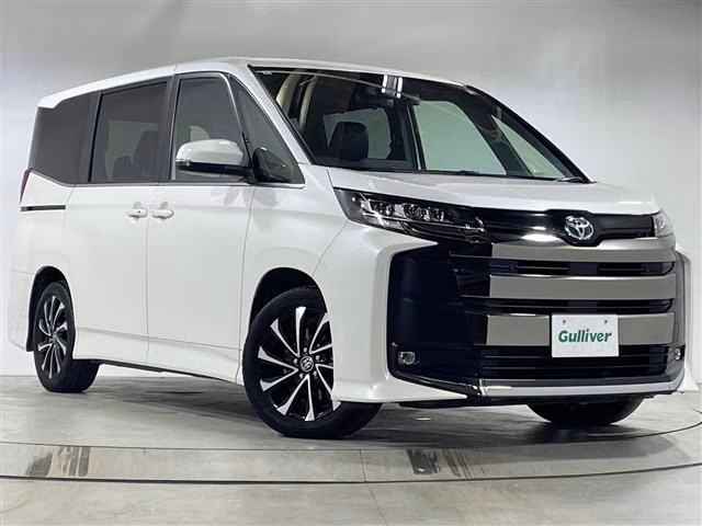 TOYOTA NOAH