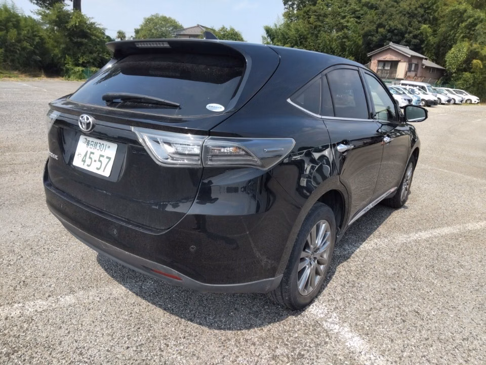 TOYOTA HARRIER