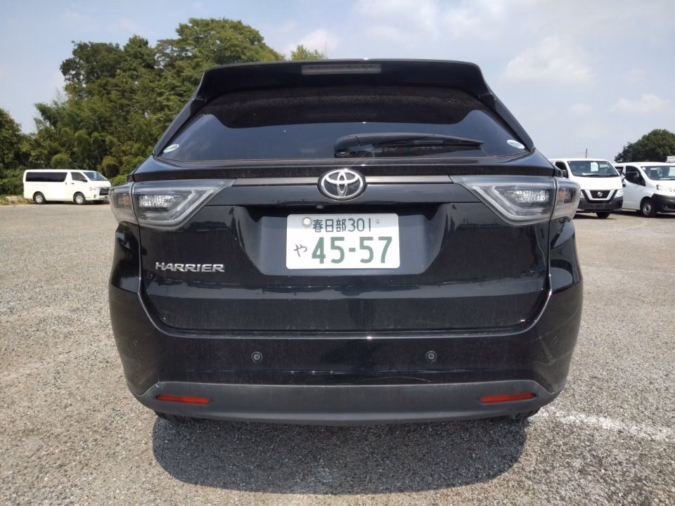 TOYOTA HARRIER