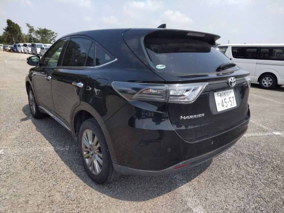 TOYOTA HARRIER