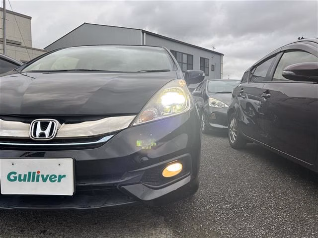 HONDA FIT SHUTTLE