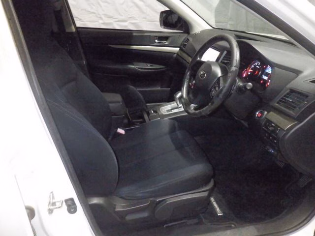 SUBARU LEGACY B4