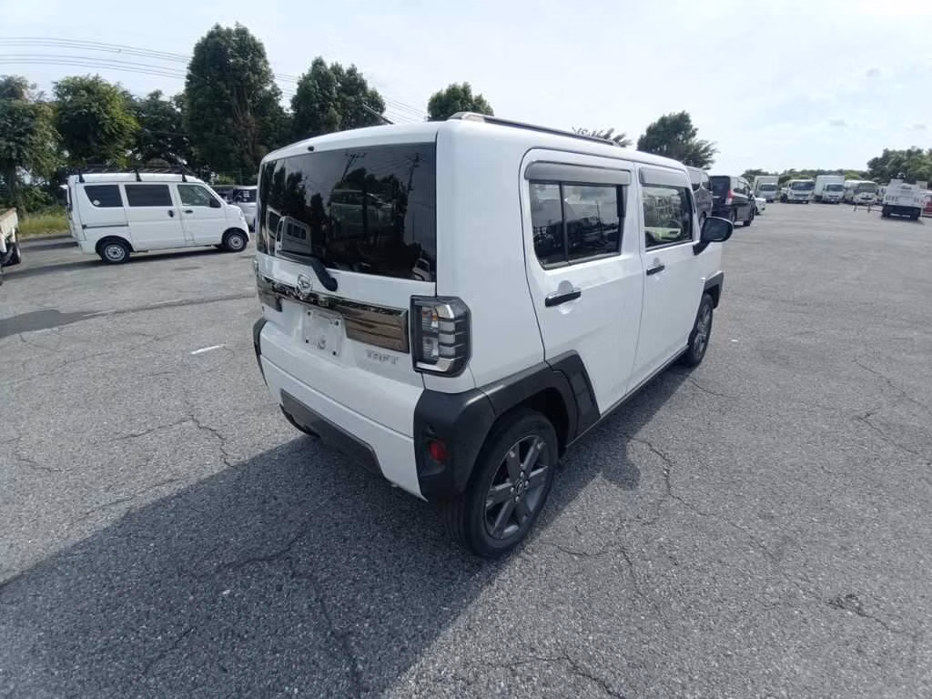 DAIHATSU TAFT