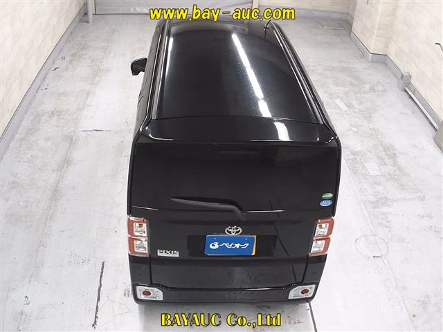 TOYOTA PIXIS MEGA