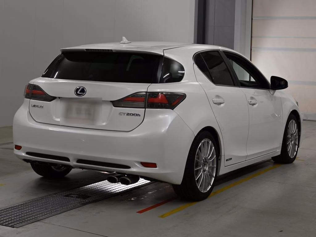 LEXUS CT200H
