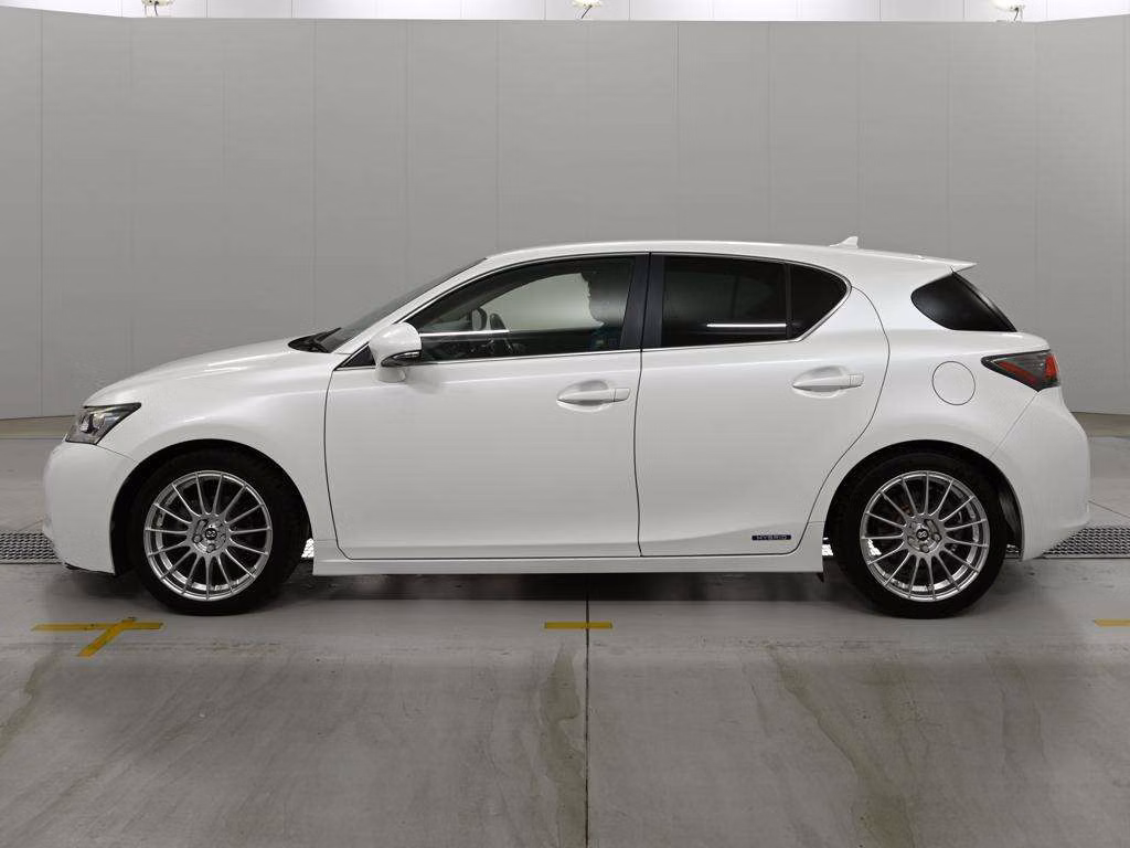 LEXUS CT200H