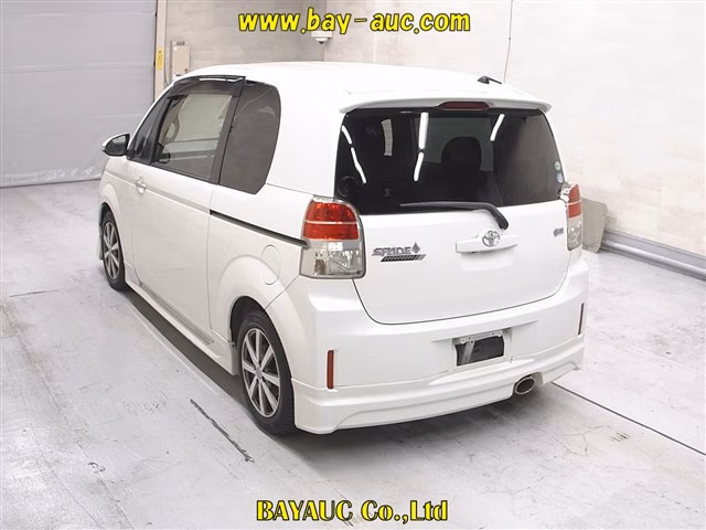 TOYOTA SPADE