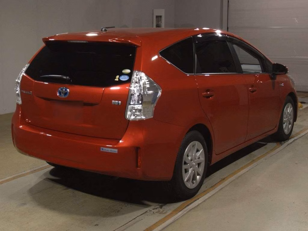 TOYOTA PRIUS ALPHA
