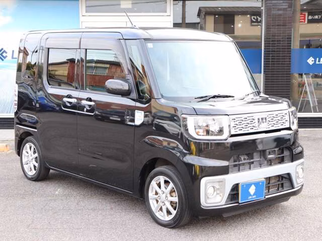 DAIHATSU WAKE