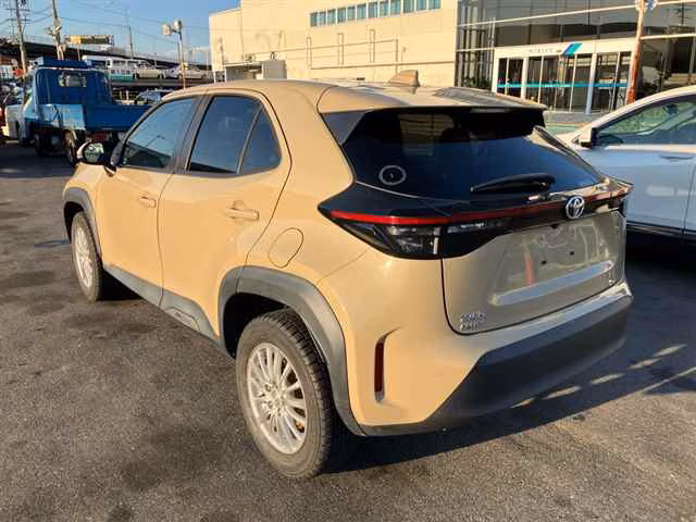 TOYOTA YARIS CROSS