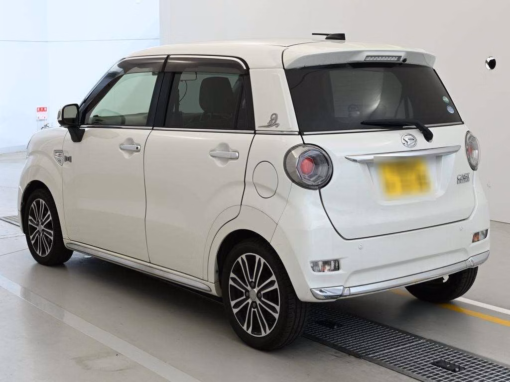 DAIHATSU CAST