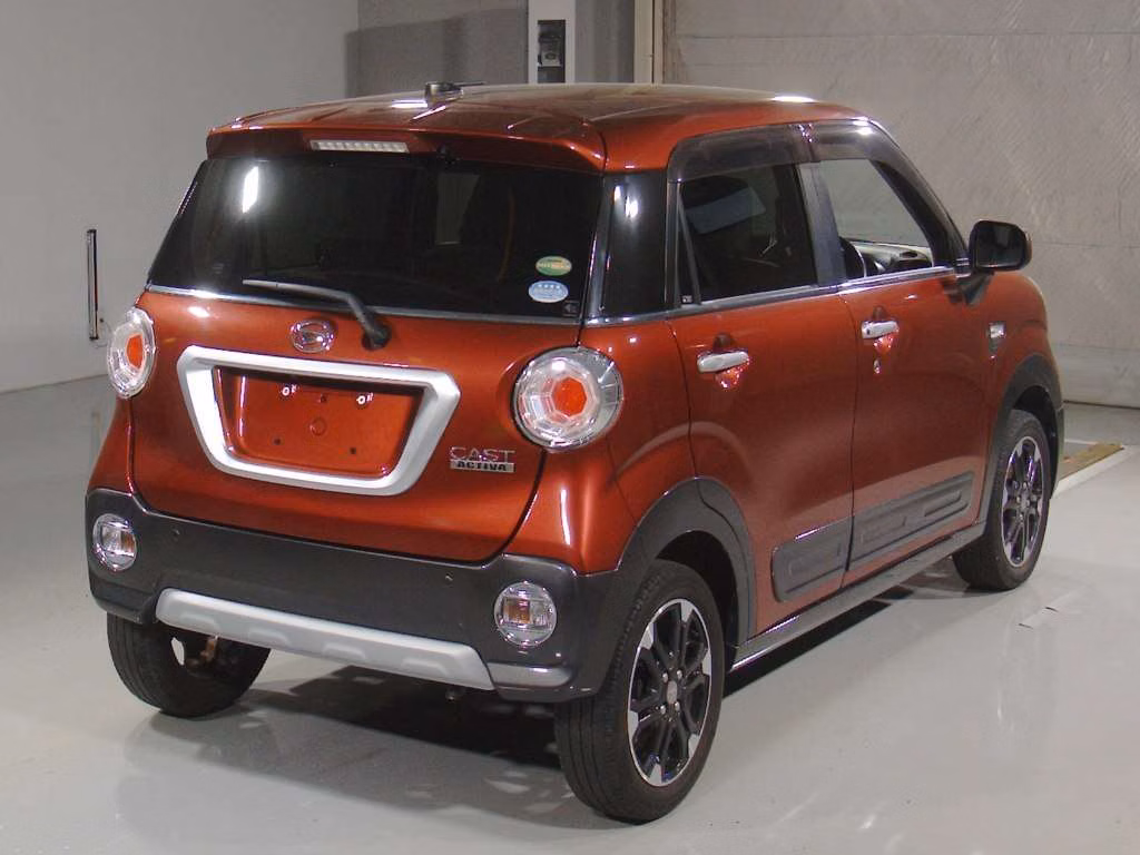 DAIHATSU CAST