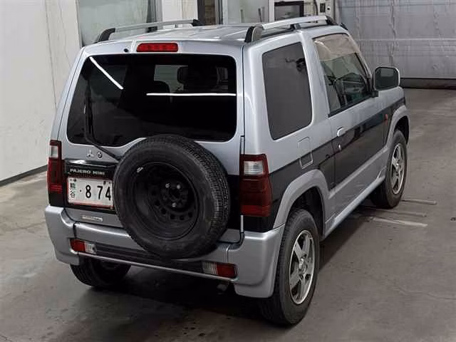 MITSUBISHI PAJERO MINI