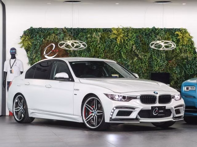 BMW 3-SERIES