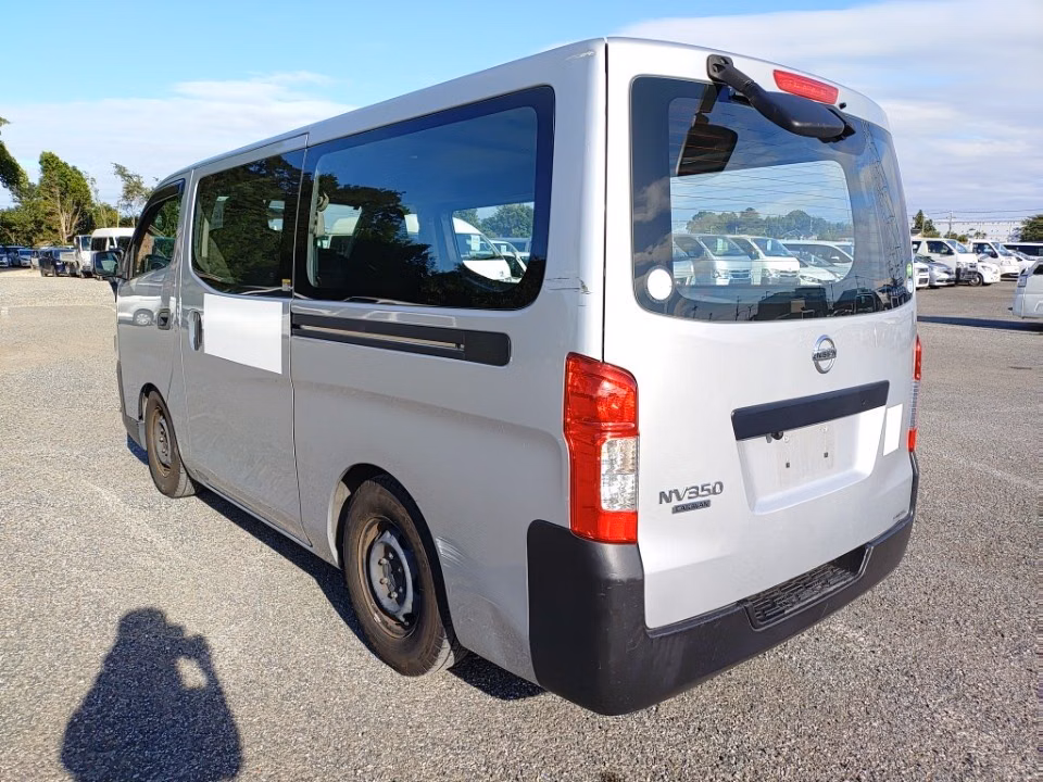 NISSAN NV350 CARAVAN