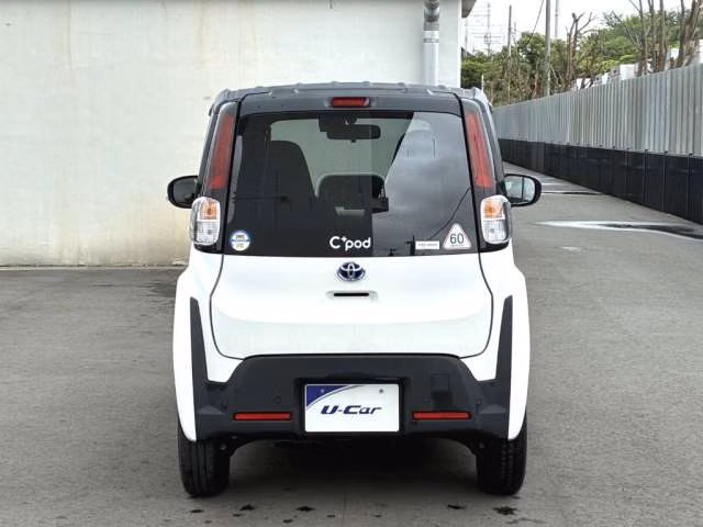 TOYOTA C+POD