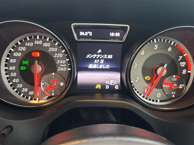MERCEDES-BENZ GLA-CLASS