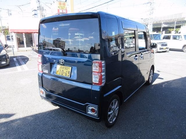TOYOTA PIXIS MEGA