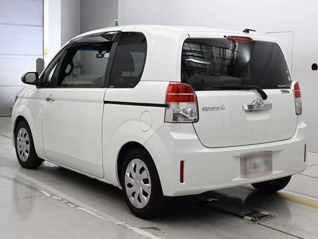 TOYOTA SPADE