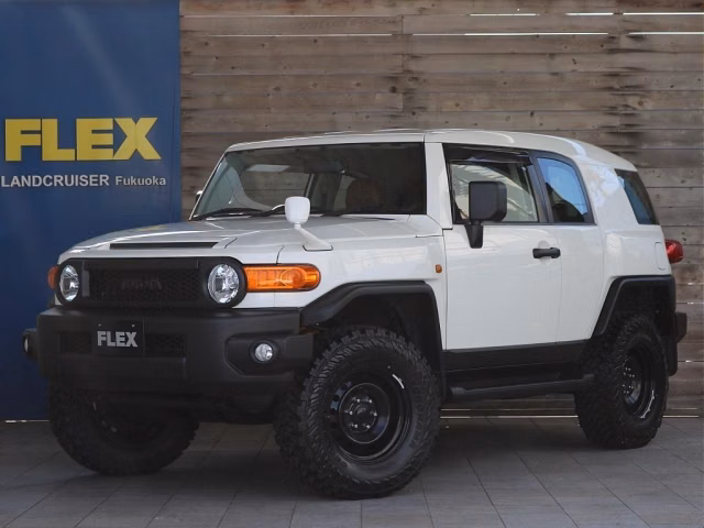 TOYOTA FJ CRUISER