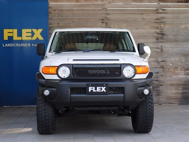 TOYOTA FJ CRUISER