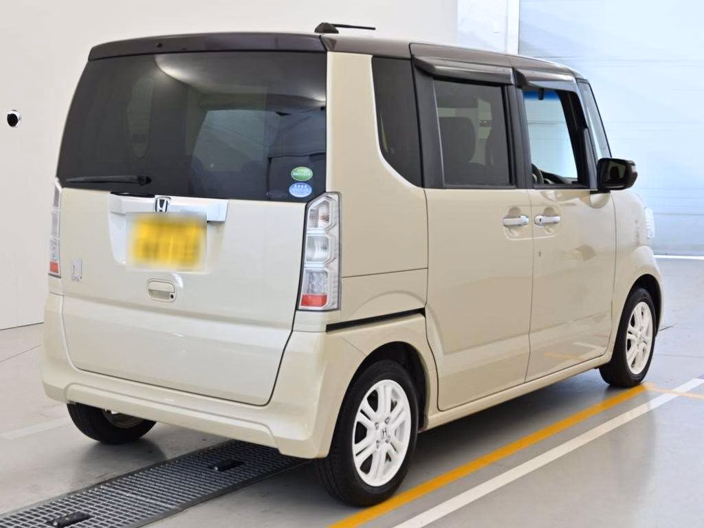 HONDA N-BOX