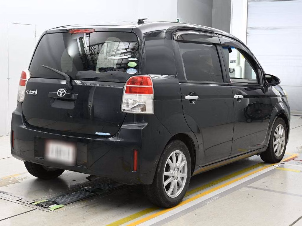 TOYOTA SPADE