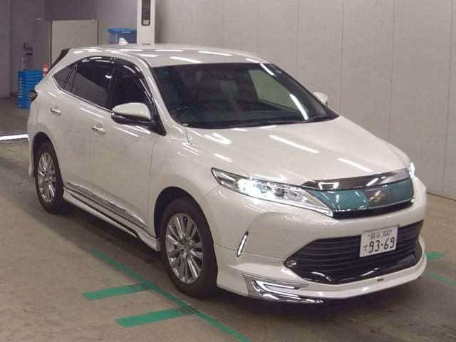 TOYOTA HARRIER