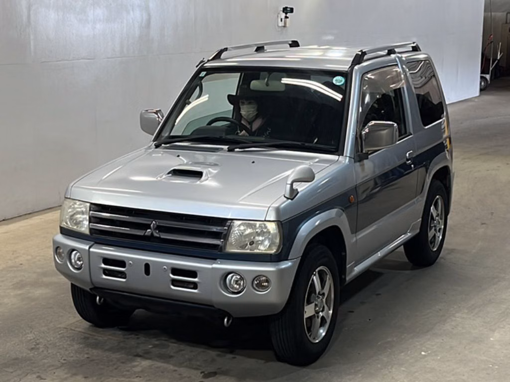 MITSUBISHI PAJERO MINI