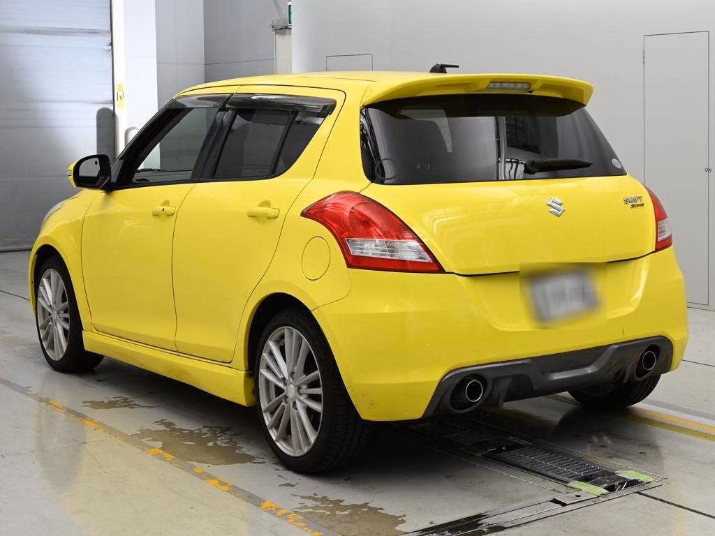 SUZUKI SWIFT