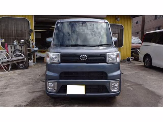 TOYOTA PIXIS MEGA