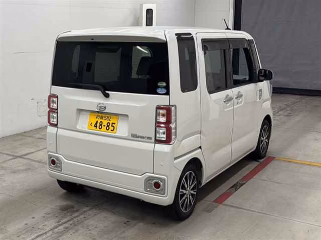 DAIHATSU WAKE