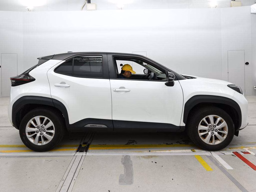 TOYOTA YARIS CROSS