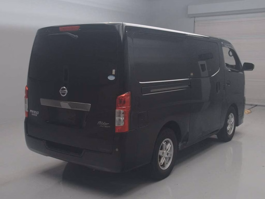 NISSAN NV350 CARAVAN