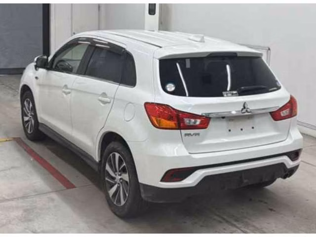 MITSUBISHI RVR