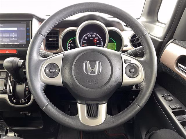 HONDA N-BOX+